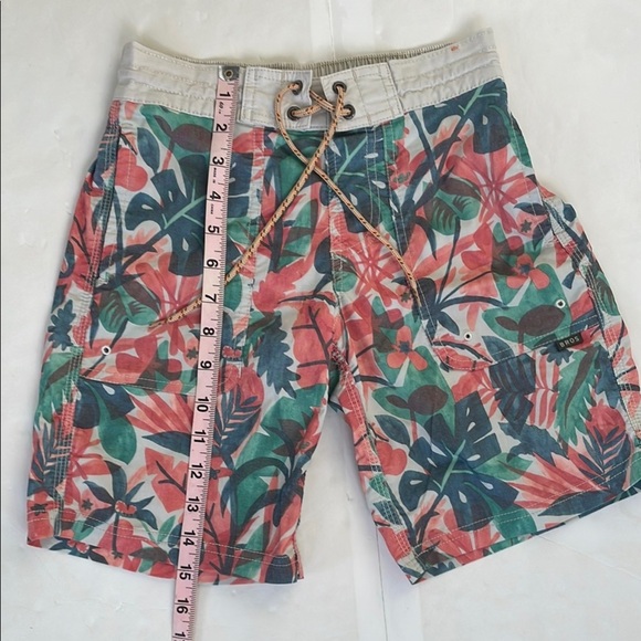 Howler Brothers Boys Red and Green Swim Trunks Tropical Design Medium - Picture 8 of 14